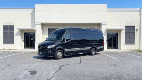 15 passenger sprinter van grand rapids
