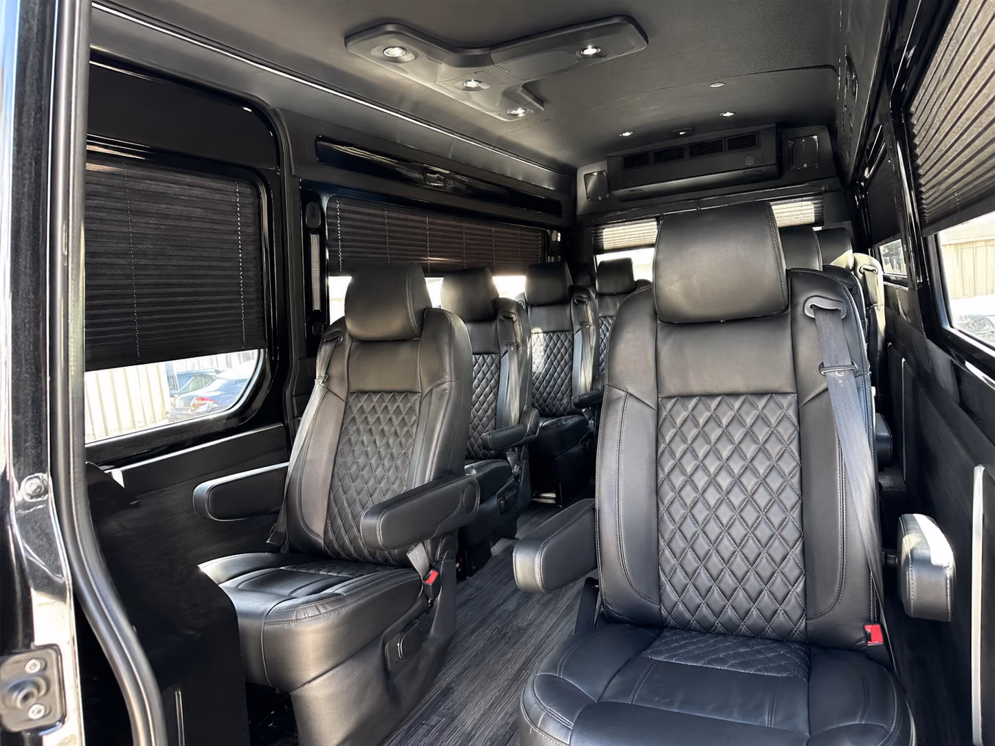 find the perfect transportation for your next airport transfer 2