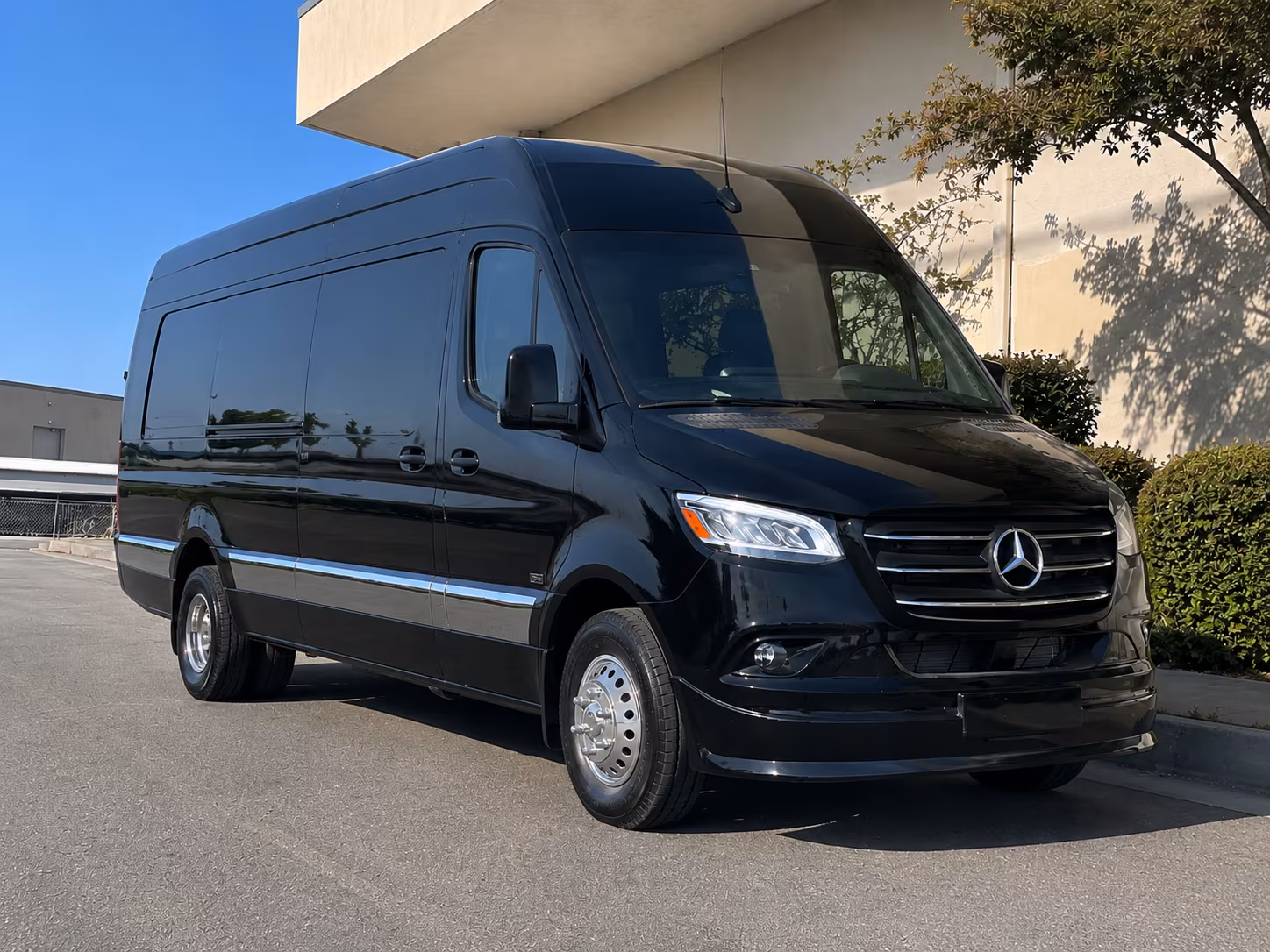 find the perfect transportation for your next wedding 4